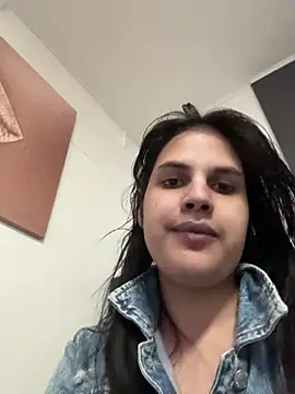 Snapshot of GiuliaHarvey chatting on April 7, 2026, 7:43 am GiuliaHarvey online show from April 7, 2026, 7:43 am