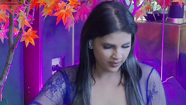 Snapshot of GiuliaHarvey chatting on September 16, 2025, 9:16 pm GiuliaHarvey online show from September 16, 2025, 9:16 pm