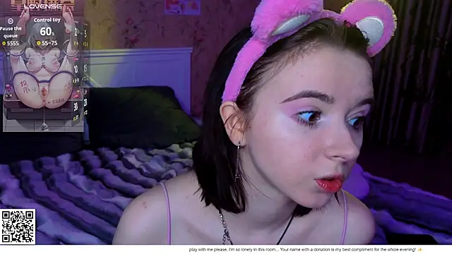 Snapshot of Nora_Failure chatting on March 10, 2026, 7:40 pm Nora Failure online show from March 10, 2026, 7:40 pm