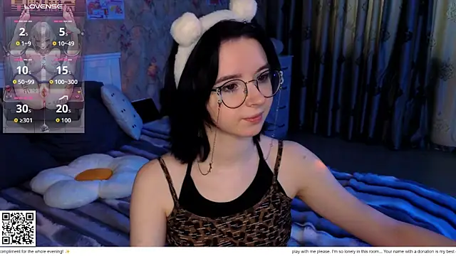 Snapshot of Nora_Failure chatting on March 18, 2026, 4:15 am Nora Failure online show from March 18, 2026, 4:15 am