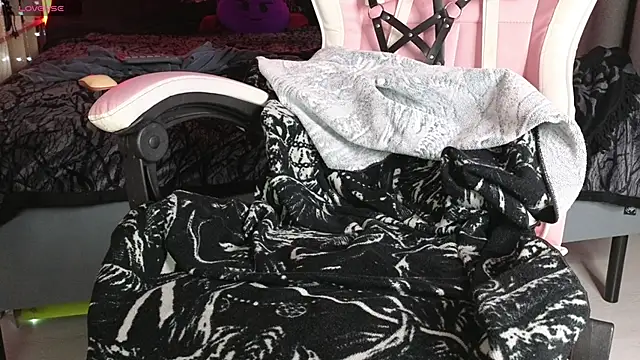 Devil s bride online show from April 2, 2026, 3:51 pm