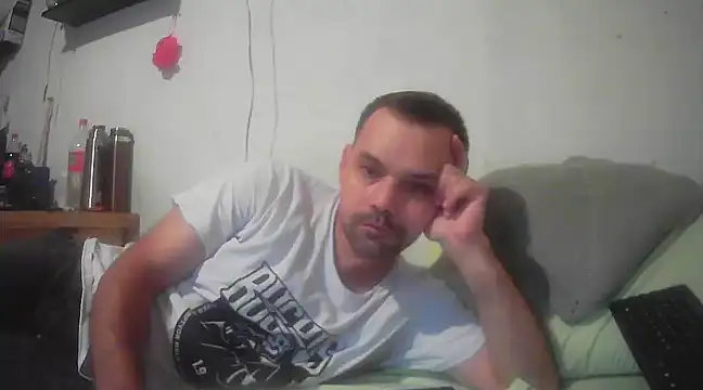 Snapshot of Lolosalvage83 chatting on January 19, 2025, 6:43 pm Lolosalvage83 online show from January 19, 2025, 6:43 pm