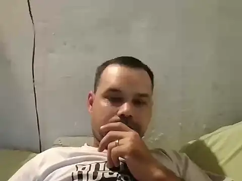 Snapshot of Lolosalvage83 chatting on January 19, 2025, 11:45 am Lolosalvage83 online show from January 19, 2025, 11:45 am