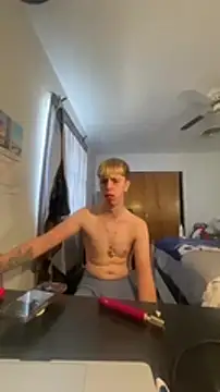 Snapshot of twentywithafelonyy chatting on January 20, 2025, 7:04 pm twentywithafelonyy online show from January 20, 2025, 7:04 pm