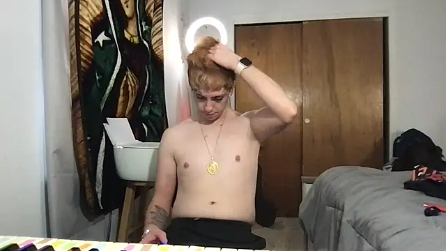 Snapshot of twentywithafelonyy chatting on December 12, 2024, 9:37 pm twentywithafelonyy online show from December 12, 2024, 9:37 pm