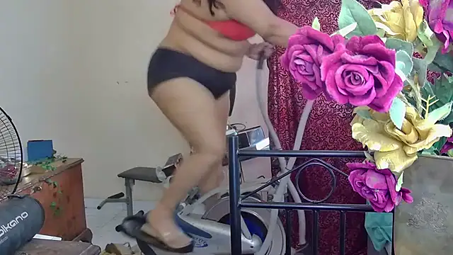 Snapshot of GoddessLorenaTheeSiren chatting on November 10, 2025, 7:57 am GoddessLorenaTheeSiren online show from November 10, 2025, 7:57 am