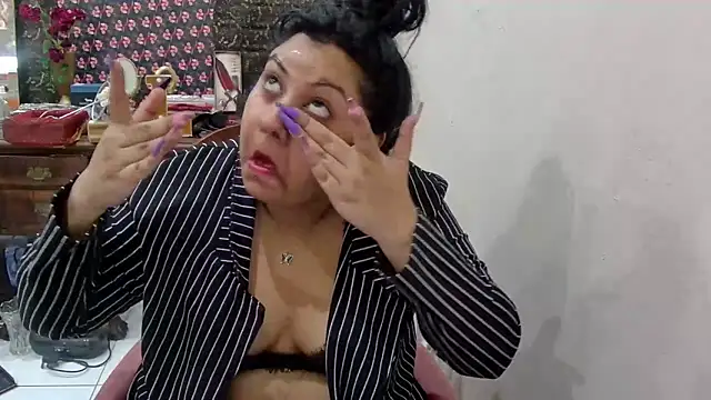 Snapshot of GoddessLorenaTheeSiren chatting on March 14, 2025, 9:14 am GoddessLorenaTheeSiren online show from March 14, 2025, 9:14 am