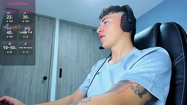 Snapshot of Lobo_17_ chatting on May 29, 2026, 7:36 am Lobo 17 online show from May 29, 2026, 7:36 am