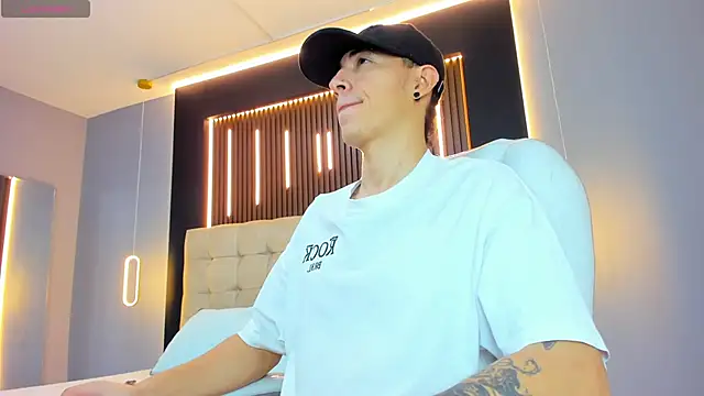 Lobo 17  online show from March 24, 2026, 3:39 am