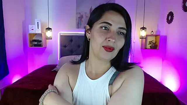 Snapshot of emily_leinner chatting on March 7, 2025, 2:23 pm emily leinner online show from March 7, 2025, 2:23 pm