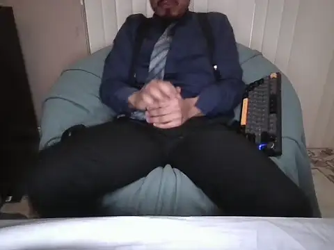 Slutpupdmv online show from March 15, 2026, 10:17 pm