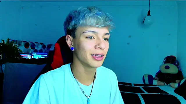 twink sebas  online show from November 29, 2025, 3:06 am