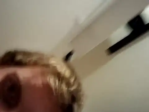 Snapshot of Adam51532 chatting on February 16, 2026, 5:28 am Adam51532 online show from February 16, 2026, 5:28 am