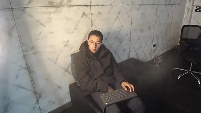 Snapshot of Andy_Joy_ chatting on November 8, 2025, 11:25 am Andy Joy online show from November 8, 2025, 11:25 am