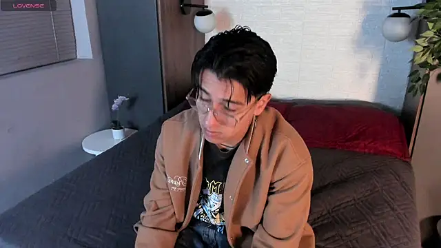 Snapshot of Andy_Joy_ chatting on December 2, 2025, 11:23 am Andy Joy online show from December 2, 2025, 11:23 am