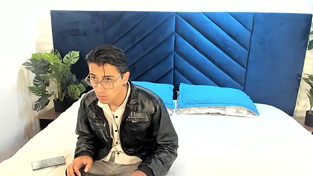 Andy Joy  online show from March 27, 2026, 11:44 am