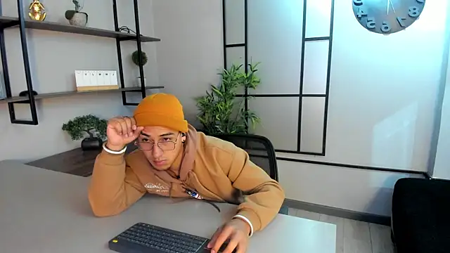 Snapshot of Andy_Joy_ chatting on November 12, 2025, 11:36 am Andy Joy online show from November 12, 2025, 11:36 am