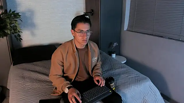 Snapshot of Andy_Joy_ chatting on November 14, 2025, 11:25 am Andy Joy online show from November 14, 2025, 11:25 am