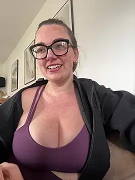 Snapshot of Miss_Stassi chatting on March 16, 2025, 12:00 pm Miss Stassi online show from March 16, 2025, 12:00 pm