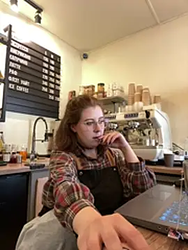 Snapshot of cinnabon_ chatting on June 3, 2026, 2:33 pm cinnabon online show from June 3, 2026, 2:33 pm
