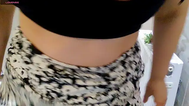 Erotica333 online show from April 8, 2026, 4:08 pm