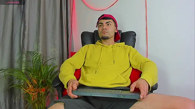 Snapshot of kalivan_voinesscu chatting on September 19, 2025, 8:40 am kalivan voinesscu online show from September 19, 2025, 8:40 am