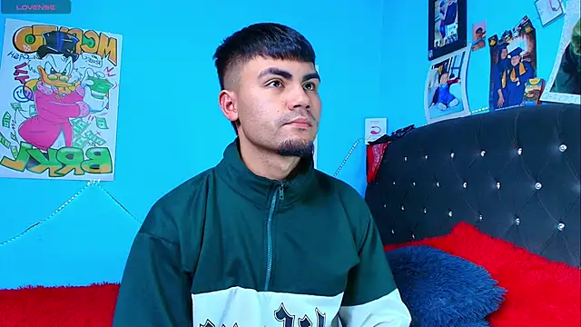 Snapshot of kalivan_voinesscu chatting on March 10, 2025, 7:22 am kalivan voinesscu online show from March 10, 2025, 7:22 am