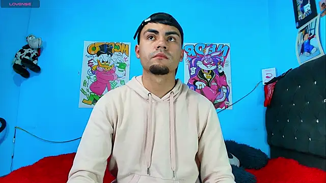 Snapshot of kalivan_voinesscu chatting on March 13, 2025, 8:26 am kalivan voinesscu online show from March 13, 2025, 8:26 am