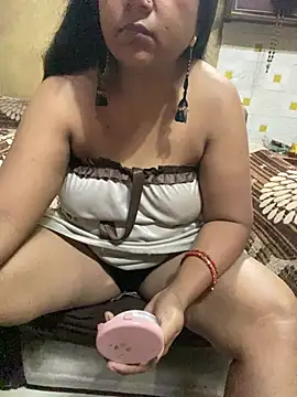 Tameesh sexy mistress online show from April 15, 2026, 4:55 pm