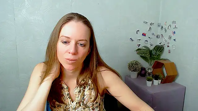 GloriaSi  online show from May 3, 2026, 9:36 am