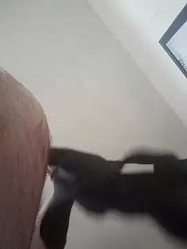 Snapshot of clemhotxxxx chatting on November 4, 2025, 9:35 am clemhotxxxx online show from November 4, 2025, 9:35 am