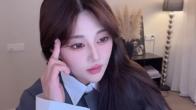 Snapshot of Strawberrybabyy1 chatting on November 19, 2025, 1:33 pm Strawberrybabyy1 online show from November 19, 2025, 1:33 pm