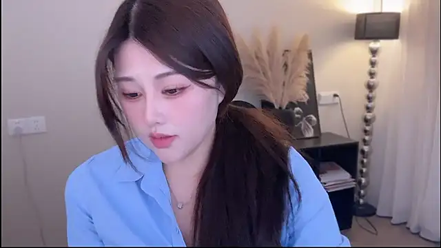 Snapshot of Strawberrybabyy1 chatting on November 22, 2025, 4:33 am Strawberrybabyy1 online show from November 22, 2025, 4:33 am