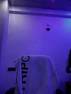 DiyAsingHh online show from October 12, 2025, 7:15 pm