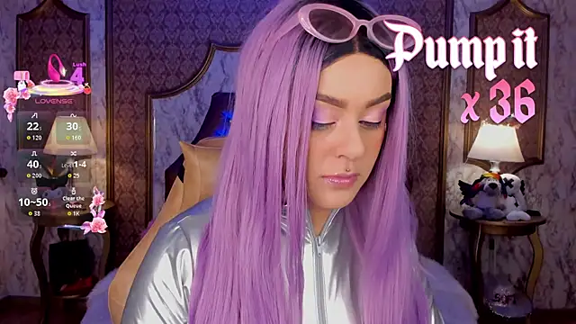 SoffiQueen online show from February 11, 2026, 1:55 pm