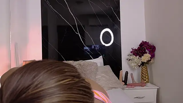 SaraaJhons online show from February 20, 2026, 12:51 pm