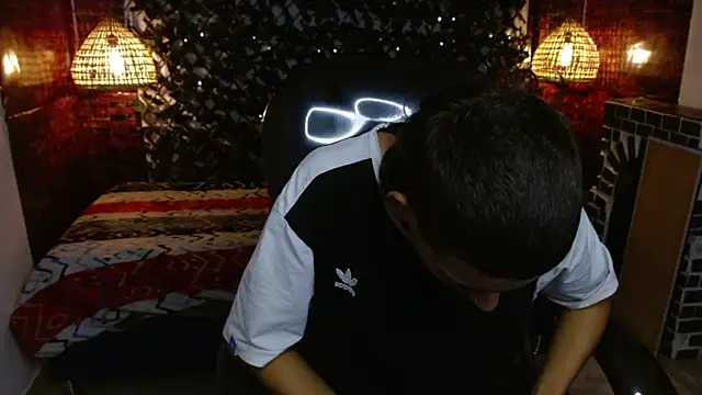 Snapshot of JackSwan18 chatting on January 16, 2025, 12:52 pm JackSwan18 online show from January 16, 2025, 12:52 pm