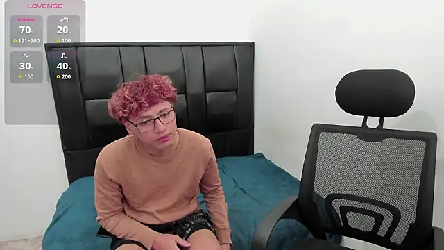 Javierdisousa online show from February 23, 2026, 8:42 pm