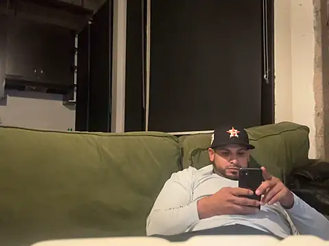 Insaneskillzz69 online show from March 7, 2025, 1:07 pm