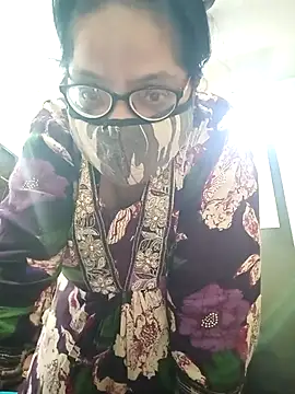 heenage online show from October 6, 2025, 5:19 am