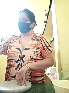 heenage online show from September 9, 2025, 2:59 pm