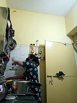 heenage online show from March 20, 2025, 2:53 pm