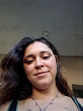 luuhcat09 online show from November 21, 2025, 7:35 pm