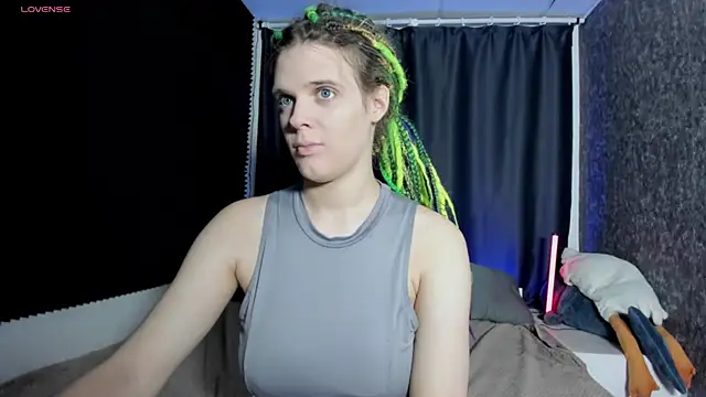 Snapshot of KIKI_Krash chatting on October 5, 2025, 9:55 am KIKI Krash online show from October 5, 2025, 9:55 am