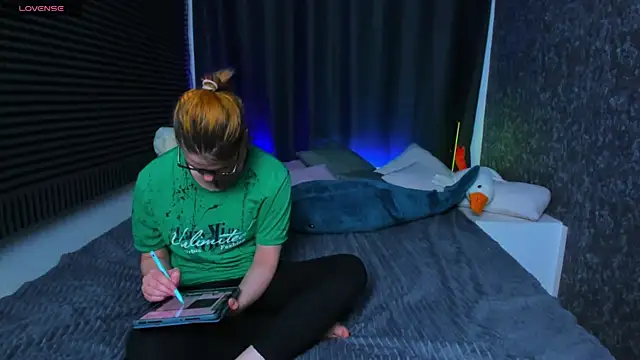 Snapshot of KIKI_Krash chatting on February 27, 2025, 4:43 pm KIKI Krash online show from February 27, 2025, 4:43 pm