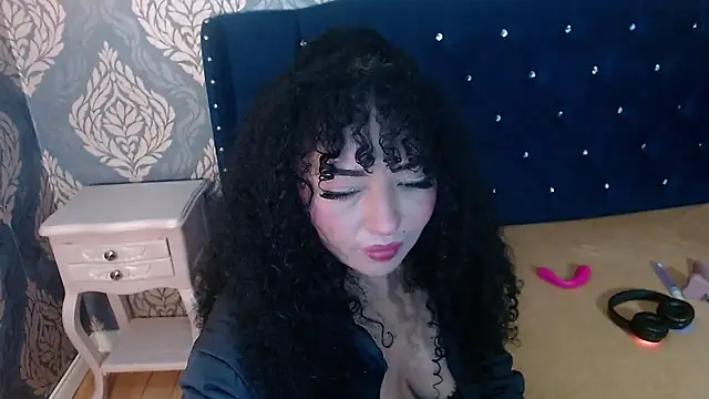 Sofiacowperx online show from January 14, 2026, 1:26 pm