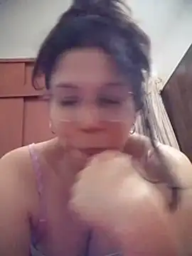 Carliina Soussa online show from May 25, 2026, 12:54 am