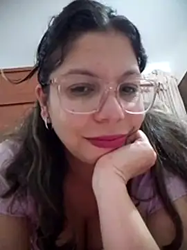 Carliina Soussa online show from April 6, 2026, 11:39 pm