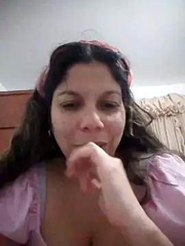 Snapshot of Carliina_Soussa chatting on November 7, 2025, 10:13 pm Carliina Soussa online show from November 7, 2025, 10:13 pm