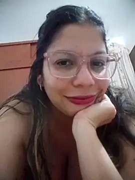 Carliina Soussa online show from April 8, 2026, 11:28 pm